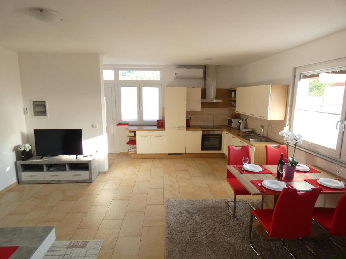 Apartment & Olive Oil Valuma Копер Экстерьер фото